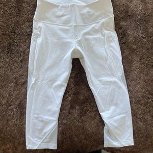 White lululemon calf length leggings
